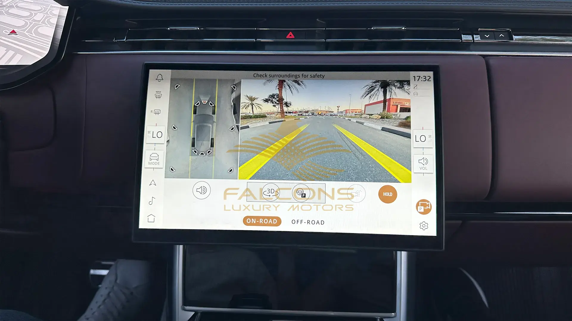 4.4L P530 Autobiography SWB AT - Image 20